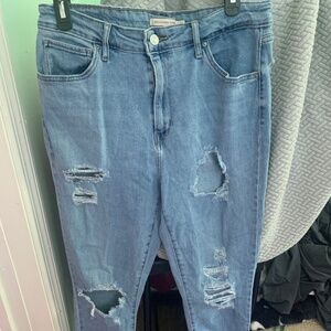Levi’s Worn-out Look Jeans